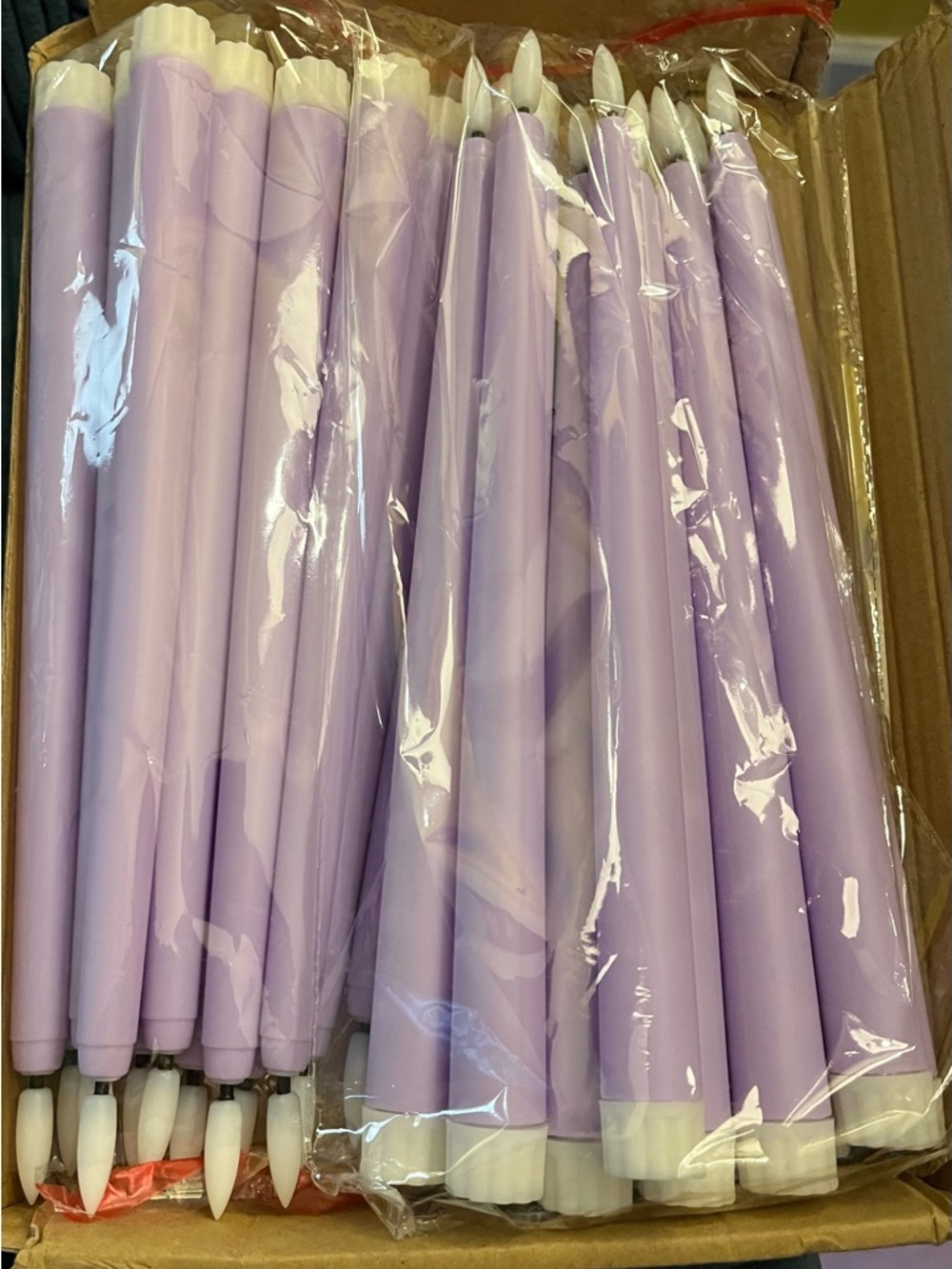 Macarrie 24 pack flameless battery operated taper candles with flickering effect